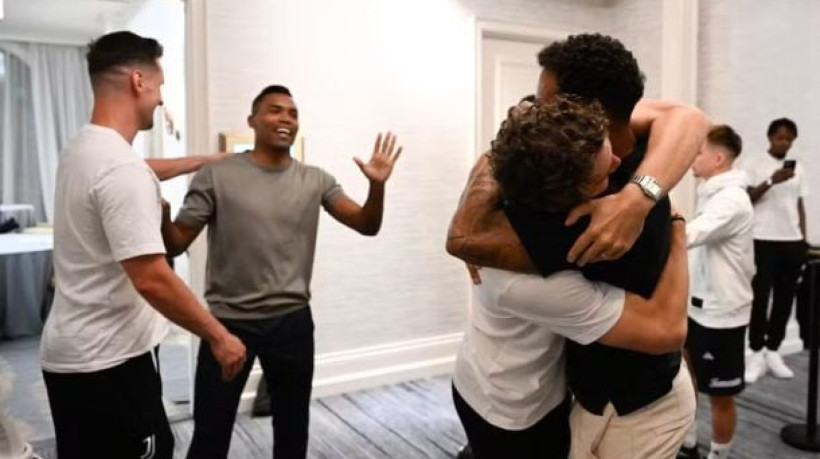 Atletas rubro-negros reencontraram antigos companheiros de quando defendiam as cores da Velha Senhora, que jogam nesta quinta