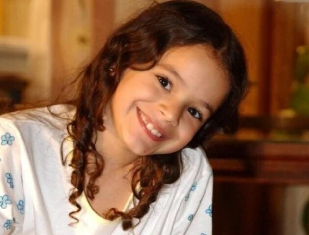 Ela faz sucesso no Brasil desde criança, tendo começado a carreira aos cinco anos com participações em propagandas e na condição de repórter mirim. 
