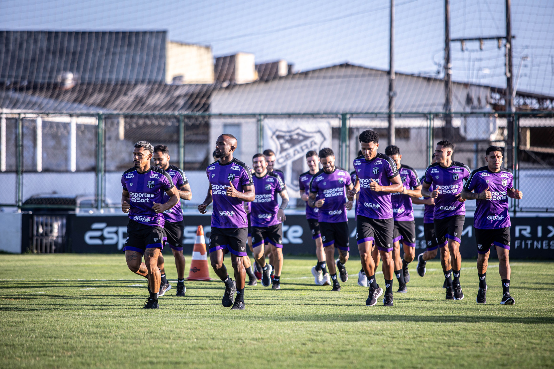 Jogadores do Ceará durante treino no CT de Porangabuçu (Foto: Felipe Santos / Ceará SC)