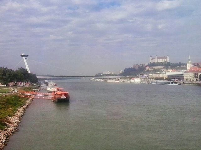 O Danúbio é a principal rota turística europeia pela ligação entre distintos lugares no continente e,por isso, o rio é considerado uma importante fonte de renda. 