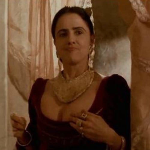 No cinema, um dos marcos de sua carreira foi a interpretação da personagem-título no filme Carlota Joaquina: Princesa do Brasil (1995).