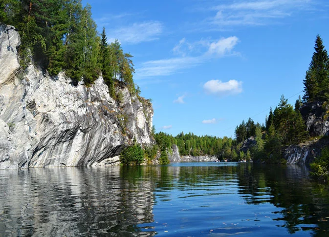 RIO VOLGA - Fica na Rússia, tem 3.688 km de extensão e é o maior rio do continente europeu. Das grandes cidades do país, ele banha Ulianovsky, Samara, Kazan, Novgorod, Tver, Yaroslavl, Saratov e Astrakhan. Mais de 1.000 rios menores correm para ele.