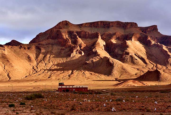 Montanhas Atlas - Ficam na Cordilheira dos Atlas. É uma cadeia que se estende por 2.400 km no Marrocos, Argélia e Tunísia.  