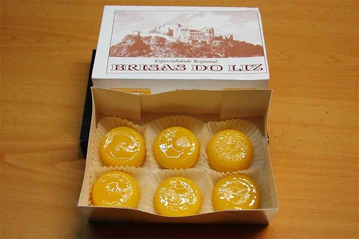 A partir disso, as freiras foram para a cozinha e criaram receitas diversas com as gemas, entre elas o Brisa-do-Lis, conhecido como um doce conventual.