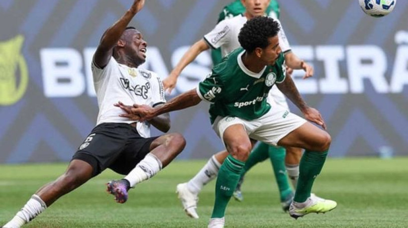 Verdão encara o Glorioso pelas oitavas de final do Mundial de Clubes precisando encerrar um incômodo tabu para avançar