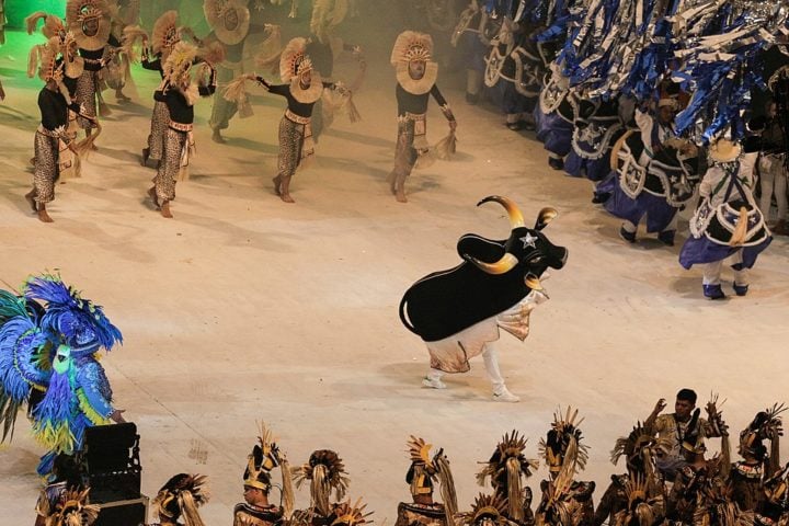 Reconhecida internacionalmente por sua rica cultura e tradição, a cidade é famosa justamente pelo Festival Folclórico de Parintins,que sempre ocorre no final de junho.
