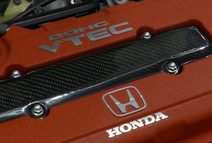 A Honda passou a ficar conhecida por desenvolver tecnologias próprias, como seus motores VTEC (Variable Valve Timing and Lift Electronic Control).
