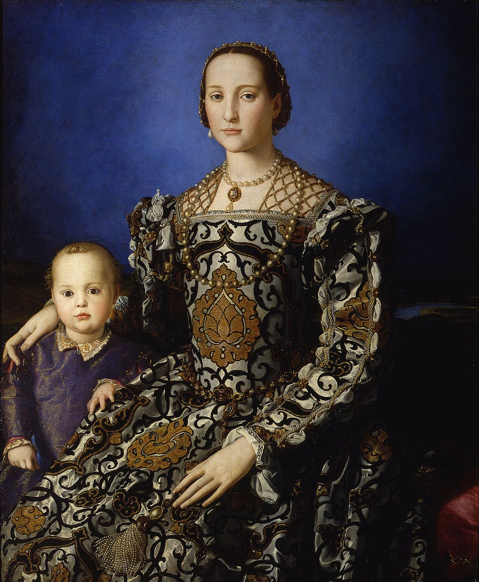 “Retrato de Eleonora de Toledo” de Agnolo Bronzino, de cerca de 1545, no estilo maneirista, apresenta a duquesa com seu filho em trajes suntuosos. É admirada pelo requinte e simbologia do poder.