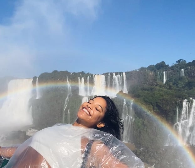 Os exames do corpo da publicitária mostraram que ela sofreu um traumatismo por força contundente , que resultou em danos aos órgãos internos e hemorragia extensa. E ela morreu em cerca de 20 minutos após sofrer essas lesões. 