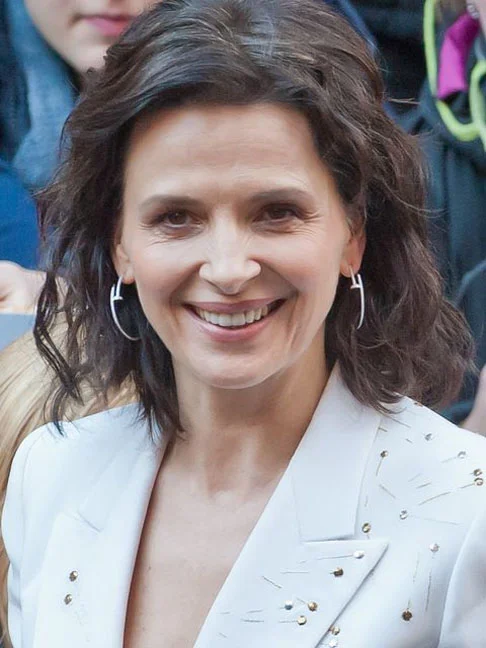 JULIETTE BINOCHE - Nascida em 9/3/1964 em Paris, ela tem 40 anos de carreira e, entre outros prêmios, recebeu 2 Oscars: A Liberdade é Azul (1994) e O Paciente Inglês (1997).