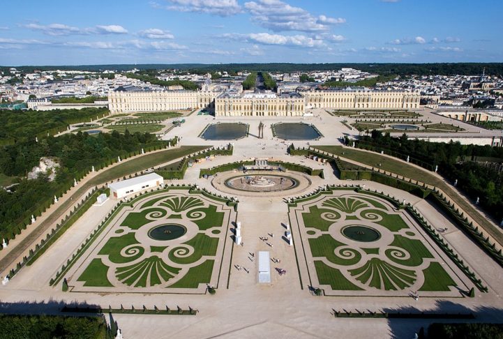 Devido à sua imponência e importância histórica, o Palácio de Versalhes inspirou a construção de vários outros palácios pelo mundo; conheça alguns! 