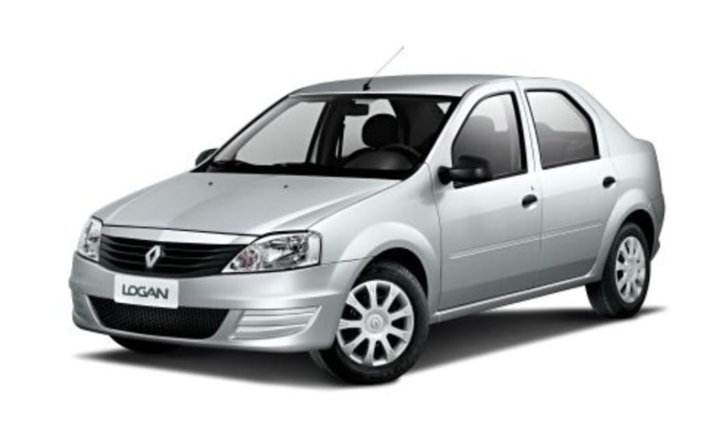 Renault Logan Expression 1.6 2012 – Destaca-se pelo espaço interno generoso e conforto.  Equipado com motor 1.6, é ideal para famílias que buscam um sedã acessível.  O preço médio é de R$ 26.954.  