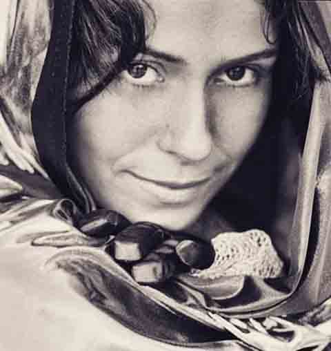 Com este papel ganhou diversos prêmios, passando a ter grande reconhecimento da imprensa internacional. Além disso, foi alçada ao primeiro escalão de atores da TV Globo.