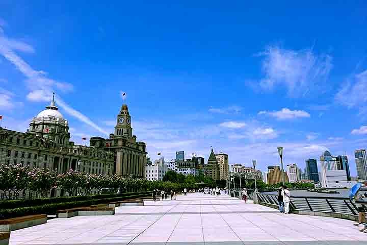 Com sua capacidade de se reinventar constantemente, Xangai segue sendo uma das cidades mais fascinantes do planeta, um lugar onde o futuro e o passado se encontram a cada esquina.