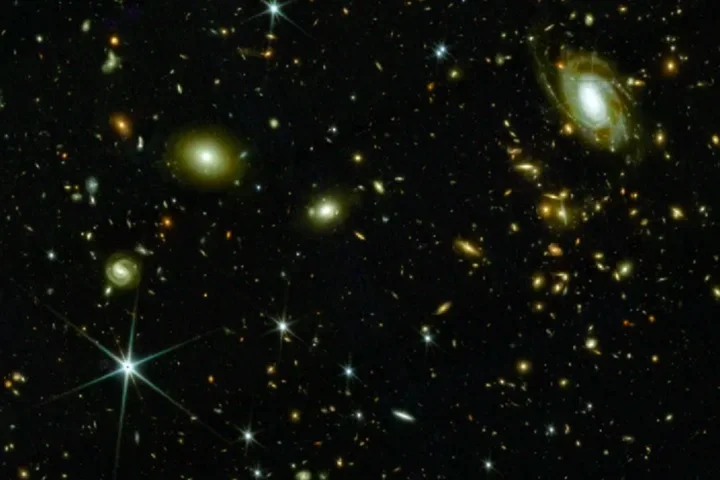 Disponível gratuitamente na internet, o mapa reúne imagens em alta qualidade de quase 800 mil galáxias.