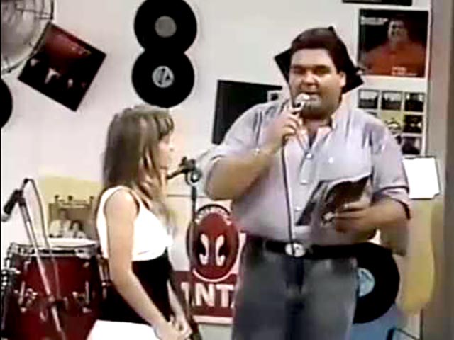 Um dos apresentador mais longevos da história da TV Globo, Faustão optou por deixar a emissora depois de 32 anos ininterruptos no ar. Assim, ele deixou o comando do Domingão do Faustão no fim de 2021 para a surpresa do público.