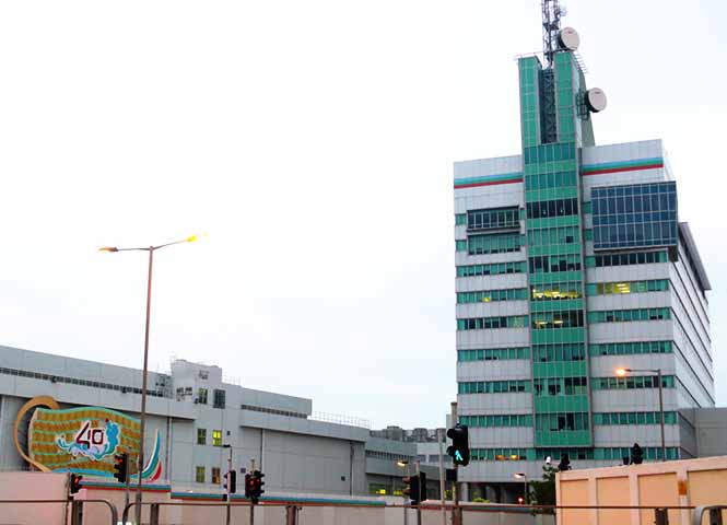 Em 1937, durante a guerra da China com o Japão por Manchúria, se tornou um lugar de asilo para milhares de chineses deslocados pela invasão japonesa. A contínua chegada proporcionou mão-de-obra barata e ajudou no desenvolvimento da indústria manufatureira.