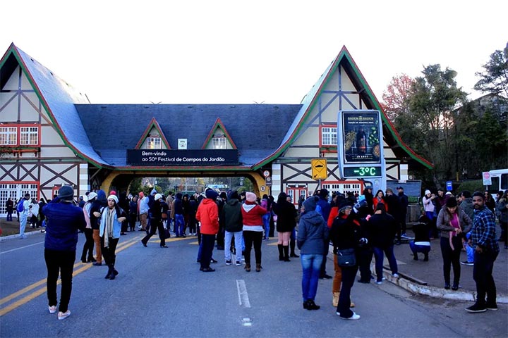 A Festa da Cerejeira é mais do que um evento: é a celebração da beleza, da esperança e da harmonia entre culturas. Um momento único em uma cidade que, por si só, já é um espetáculo.