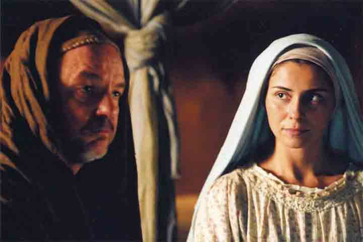 Tem uma carreira sólida no cinema, com destaque em filmes como Bossa Nova, Avassaladoras, Maria, Mãe do Filho de Deus, A Cartomante, Caixa Dois e a franquia S.O.S. Mulheres ao Mar