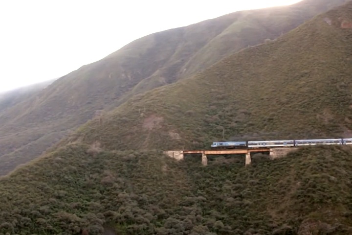 A ferrovia faz parte do Ramal C-14, projeto idealizado nos anos 1920 para ligar a Argentina ao Chile. 