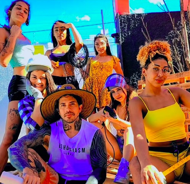 Segundo o influenciador, ele vê os homens frustrados porque as mulheres cobram diálogo, atitude e maturidade dentro dos relacionamentos.