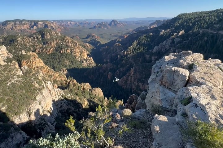 Segundo ela, os voluntários atuaram incansavelmente durante dezenas de horas até que encontrassem sua irmã.