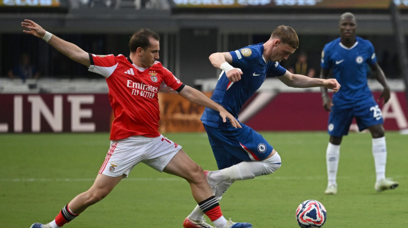 O Chelsea vence o jogo por 1 a 0