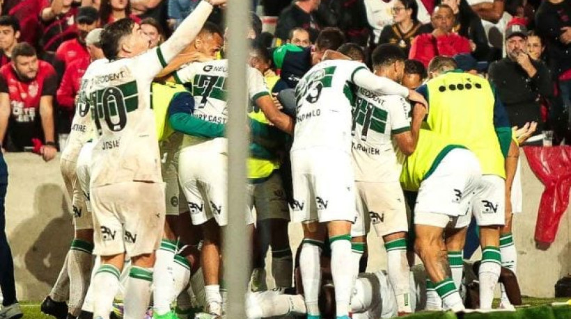 Coxa passou a levar perigo em bolas levantadas na área durante o segundo tempo. Visitantes também se destacaram pelo rendimento defensivo 