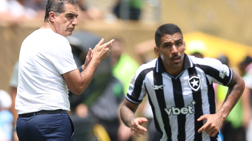 Renato Paiva elogiou jogadores do Botafogo após revés e eliminação diante do Palmeiras, pelo Mundial. 