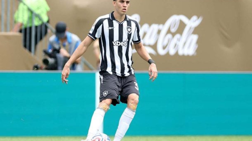 Zagueiro tem negociação avançada com o Nottingham Forest, da Inglaterra, que já concretizou a contratação do atacante Igor Jesus