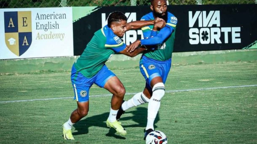 Líder da Série B, Goiás visita a Chapecoense para manter a primeira colocação. Equipe catarinense quer se aproximar do pelotão de elite