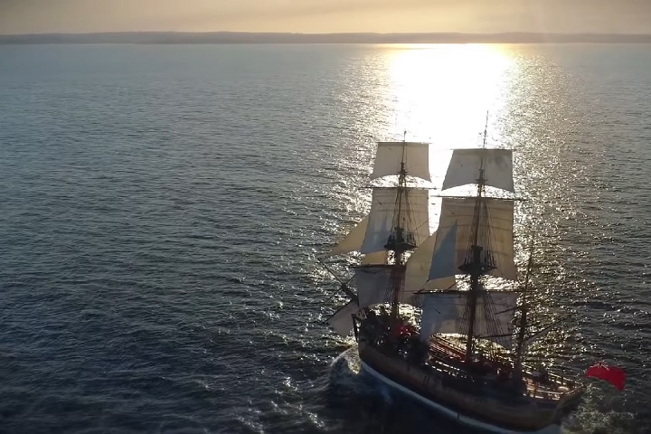 Qualquer coisa que fosse de valor teria sido retirada daquele navio antes de afundar, explicou ele.