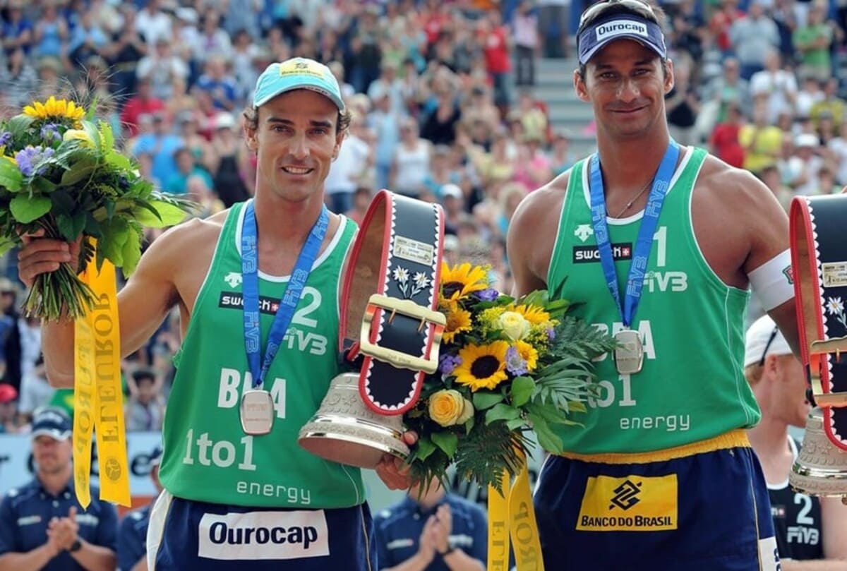 Vôlei de praia masculino - Em Atenas-2004, Ricardo e Emanuel venceram a dupla Bosma e Herrera, da Espanha, e conquistaram a medalha dourada.

