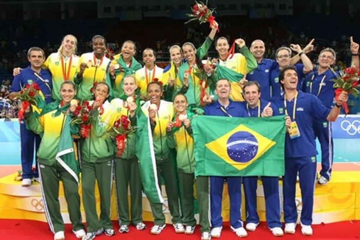 Vôlei feminino - Em Pequim-2008, a Seleção Brasileira conquistou o título olímpico ao derrotar os Estados Unidos por 3 sets a 1 na decisão. Quatro anos depois, a equipe foi bicampeã, em Londres. 
