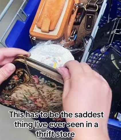 Uma cena comovente viralizou recentemente nas redes sociais dos Estados Unidos. Nela, Kaylee mostra uma bolsa floral vintage à venda por US$ 5,99 (R$ 36). Contudo, em seu interior havia um bilhete escrito à mão, que chamou a atenção e trouxe à tona histórias curiosas.