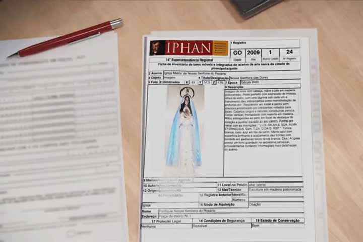 “Ela foi trocada, não? Levaram a original e deixaram uma falsa”, declarou um internauta. “De quem foi a responsabilidade de entregar a Nossa Senhora para restaurar? Quem foi o responsável por isso?”, perguntou outra. 

