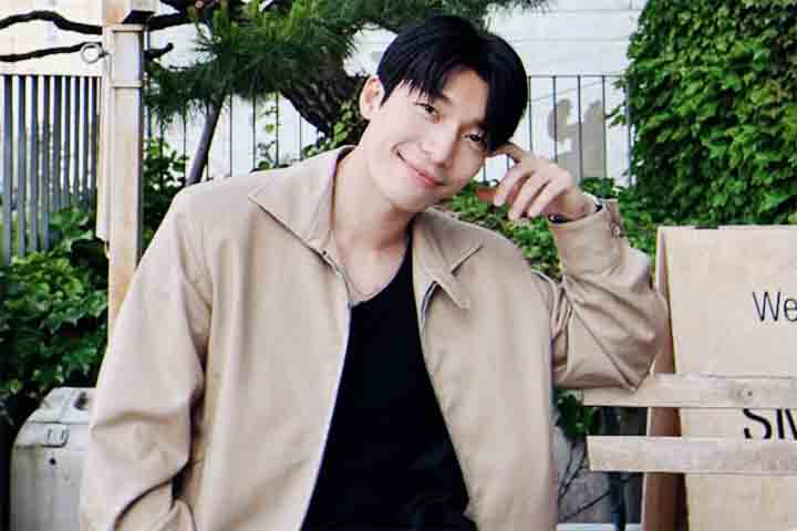 Com passagens por séries e filmes coreanos populares, Wi teve sua projeção global impulsionada por Round 6. Sua presença carismática e determinação silenciosa conquistaram o público, tornando seu destino um dos grandes ganchos para as temporadas seguintes.