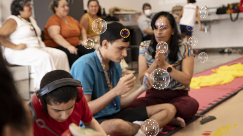 Ateliê Criança Cria, voltado para crianças neurodivergentes a partir de 3 anos, integra programação de férias na Pinacoteca do Ceará