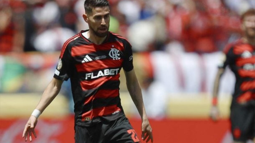 Nevoso, o Rubro-Negro colecionou falhas durante a derrota por 4 a 2 para o Bayern de Munique, nas oitavas de final do Mundial de Clubes