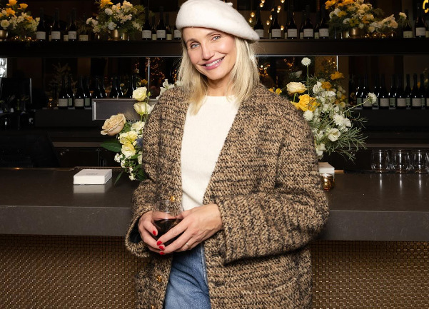 Cameron Diaz (30 de agosto de 1972) - Começou como modelo, mas ganhou notoriedade como atriz logo em seu papel de estreia, em O Máscara. Protagonizou diversos blockbusters, como O Casamento do Meu Melhor Amigo, Quem Vai Ficar com Mary', As Panteras e O Amor Não Tira Férias.