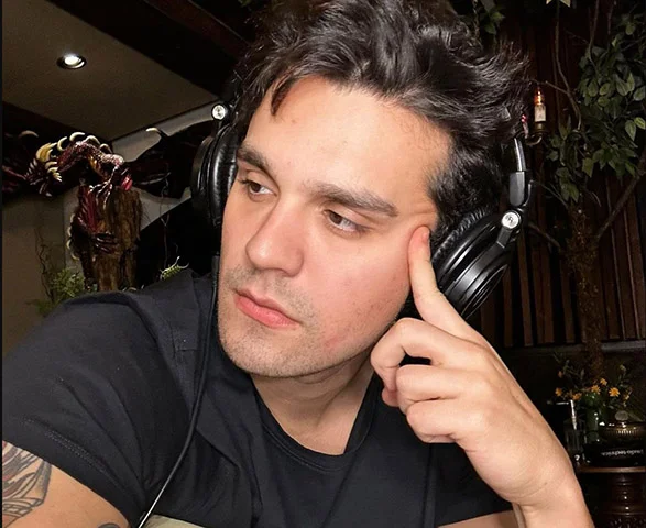 Luan tem mais de 300 indicações, além de pelo menos 216 prêmios. Ele tem cinco indicações para o Grammy Latino em 2010, 2012, 2017, 2019 e 2024, todos na categoria Melhor Álbum de Música Sertaneja.