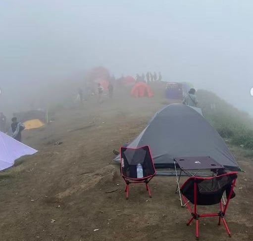Juliana participava de uma trilha de três dias pelas encostas do Monte Rinjani, considerada uma das mais difíceis da Indonésia, com altitudes superiores a 3.700 metros.