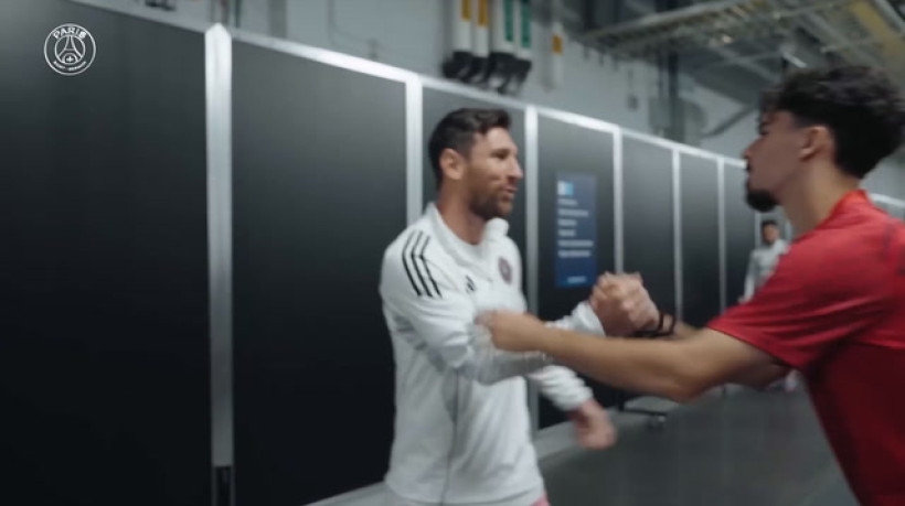 Messi recebeu o elenco do PSG antes da eliminação do Miami