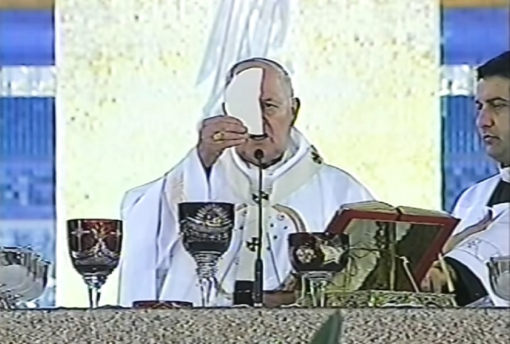 O caso de dom Aloísio mostra bem isso: ele teve chance em 1978, mas recusou. Com isso, veio João Paulo II — o primeiro papa não italiano em séculos.