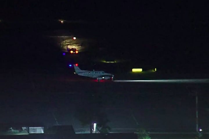 O avião, que partiu de Goiás, apresentou o problema durante a aproximação ao Campo de Marte, em São Paulo. 