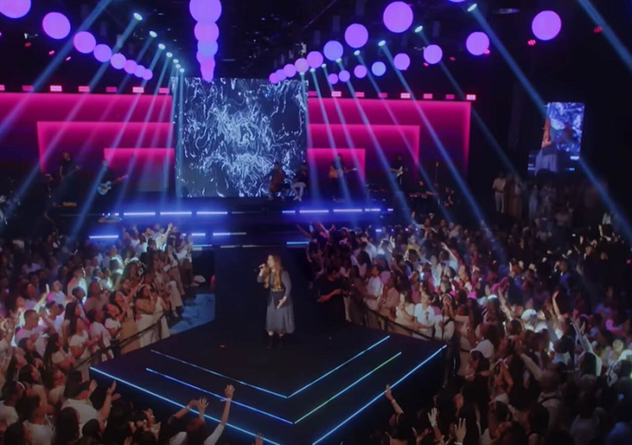 Esse crescimento é o reflexo de uma transformação que a música gospel passou nos últimos anos, se distanciando do linguajar dogmático e se aproximando de um público mais amplo com letras sobre amor, perdão e fé.