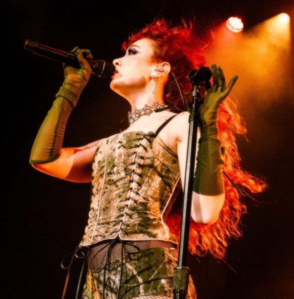 Chappell Roan é o alter ego drag de Kayleigh Amstutz, e por um tempo ela tentou manter essas duas identidades separadas.