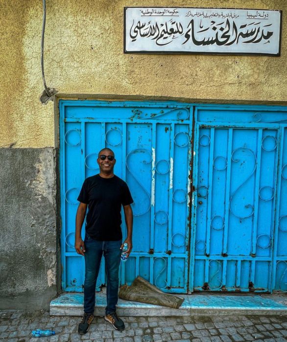 Não é comum ver viajantes negros nas estradas. De cada dez viajantes que eu encontrava, nove eram brancos. E os que eram negros costumavam ser franceses ou americanos. Na Europa eu senti muito isso, contou o recordista.