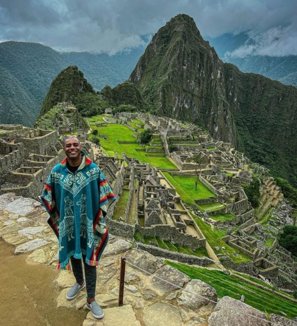 Antes de Robson, o dono do recorde era o norte-americano Yili Liu, que completou o feito em 3 anos e 3 meses.