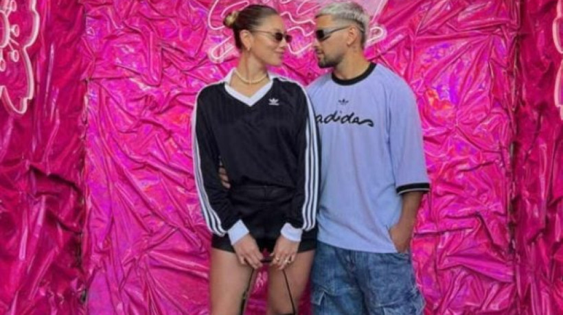 O casal anunciou a gravidez de Bastiani nessa segunda-feira (29) através de uma publicação nas redes sociais do jogador e da modelo